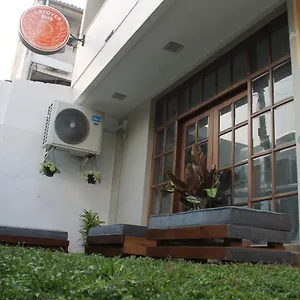 Hostel Layover